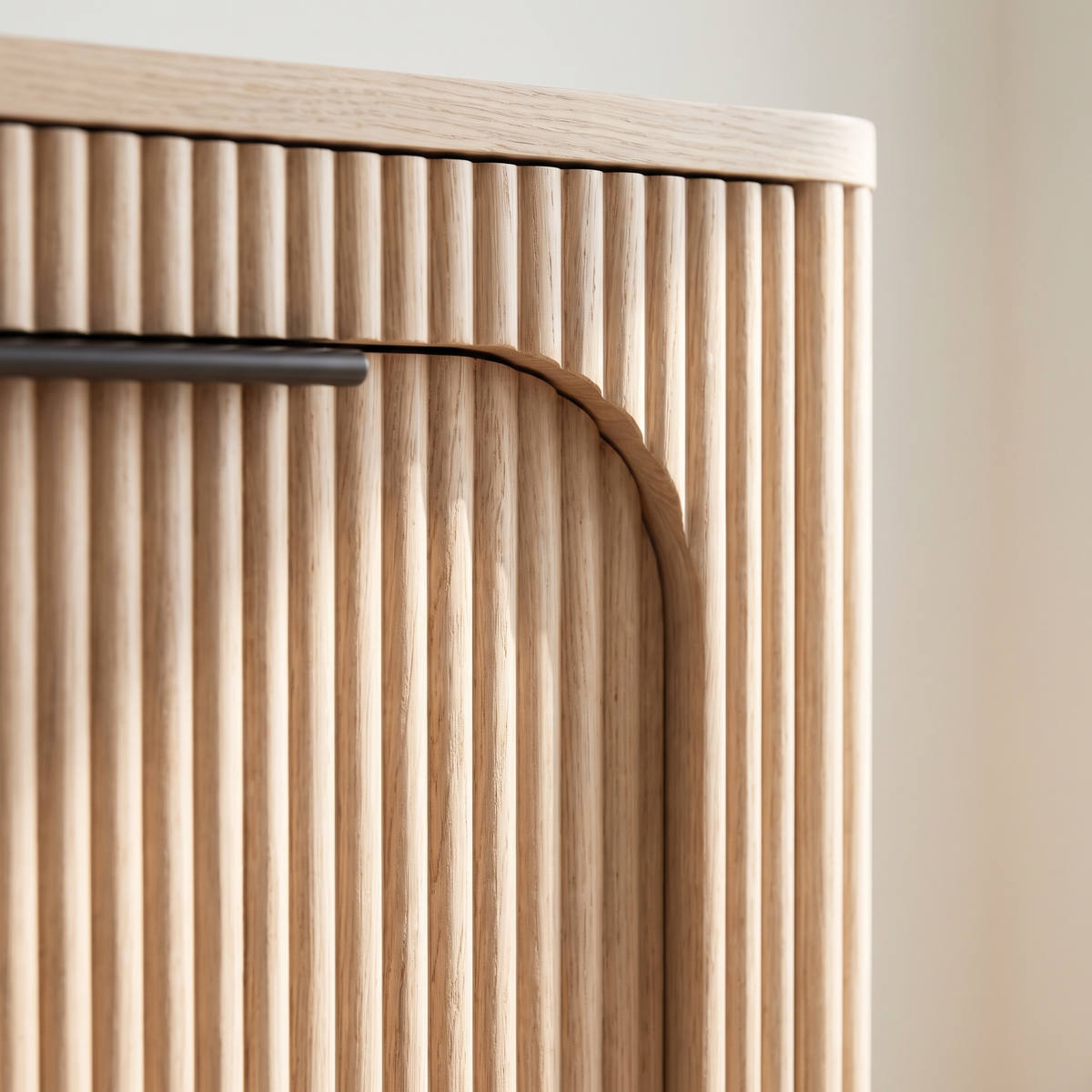 Detail of the fluted door and pull handle